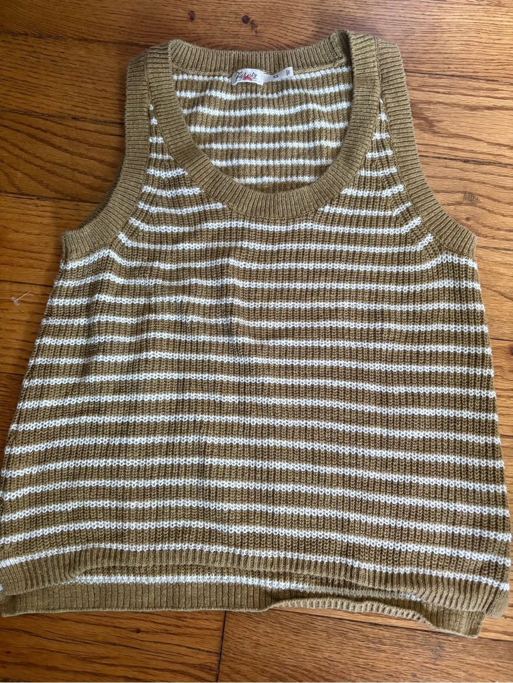 Faherty Miramar Linen Olive Green and White Striped Scoop Neck Tank Size XS
